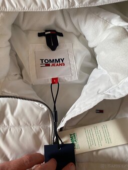 Tommy Hilfiger - 9