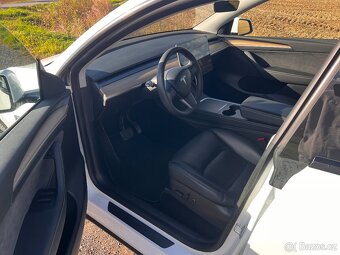 Tesla Model Y Long Range 2021 - 9