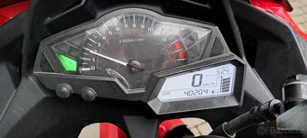 Kawasaki ninja 300 - 9