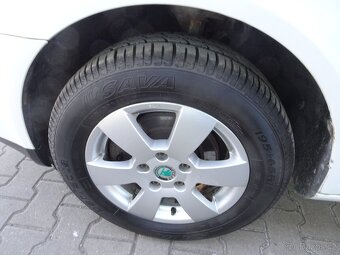 Škoda Octavia 1.6i Combi, DPH - 9