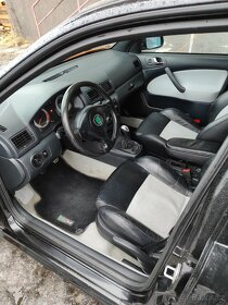Škoda Octavia 1.8t RS Combi, střešní okno - 9