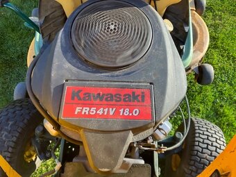TRAVNÍ TRAKTOR YARDMAN HN5180K - 9