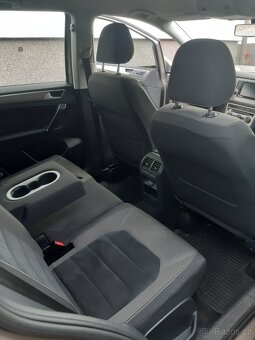 Prodám VW GOLF SPORTSVAN 1.6 TDI r.2015 - 9