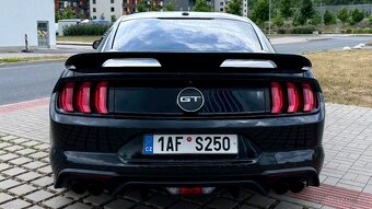FORD MUSTANG 5.0 GT - 9