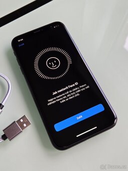 iPhone XR, 92%🔋 - 9