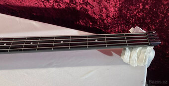 Originální Steinberger elektrická baskytara bezpražcová, bez - 9