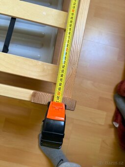 Prodám postel z masivu a matrace - 9