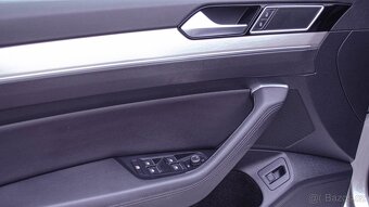 Volkswagen Passat Highline 2.0 TDi DSG RLine - 9
