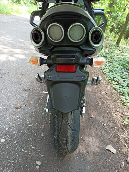 Suzuki GSR 600 R.V.2008 - 9