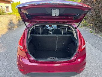 Ford Fiesta 1.4i Titanium, 71 KW, 1-majitel - 9