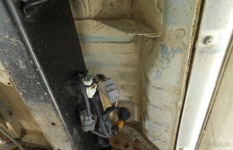 Toyota Land cruiser 95 3,0 TDi 92kw pôvodný lak,bez hrdze - 9