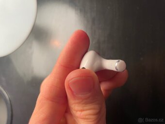 Apple AirPods 2 - plně funkční - 9