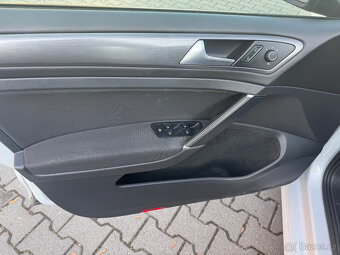 VW Golf VII Variant/combi 1,0 TSi 81 kw ComfortlineSLEVA - 9