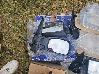 Náhradní díly na Peugeot - 9