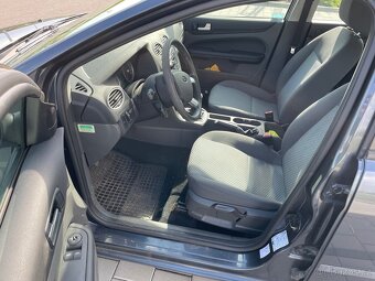 Ford Fokus 1.6i 74 kw KLIMA - 9