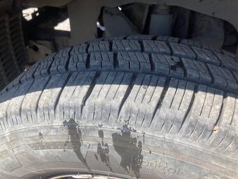 Kia k2500 s plachtou - 9