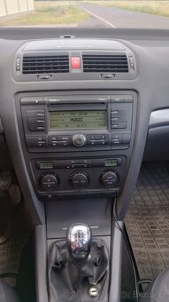 Škoda Octavia 2 1.6 Fsi 85kw 2005 - 9