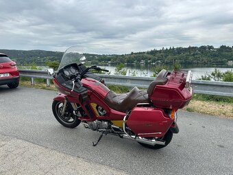 Yamaha XVZ 1200 Venture - 9