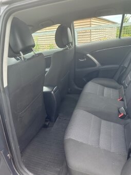 Toyota Avensis III (T27) Combi 2012 - 9