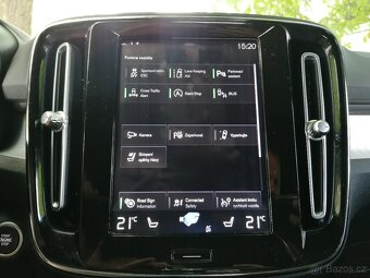 Volvo XC40 2.0 D3 LEDKůžeHARMAN /KARDON - 9