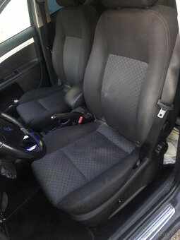 Ford Mondeo 1.8 - 9