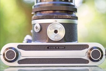 Středoformát Pentacon Six TL + Carl Zeiss Jena Flektogon 50/ - 9