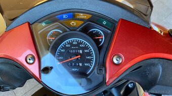 Honda SH 125i / po 1.majiteli / 2x klíč /nové pneu/ serviska - 9