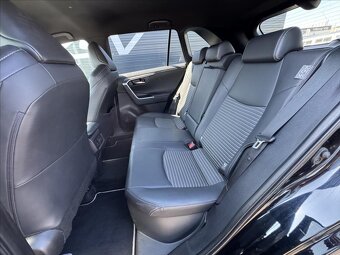 Toyota RAV4 2,5 BLACK EDITION, 4x4, e-CVT (2021) - 9