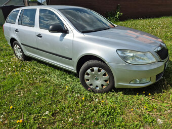 Škoda Octavia II,1,6 MPi, 07/2011,původ ČR,126.300km - 9