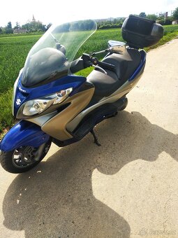 PRODÁM BURGMAN 400 - 9