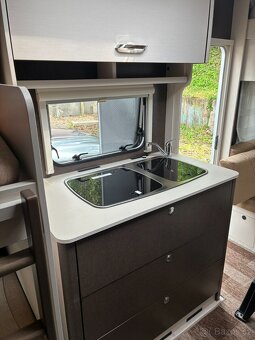 Dethleffs C-Go 525 KR - 7 míst, super stav, plně vybaven - 9
