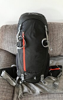 batoh Vaude Asymetric 42+8 / TOP STAV - 9