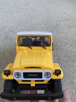 RC Land Cruiser, auto na ovládání - 9