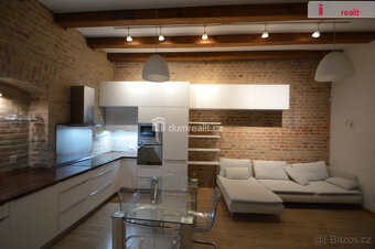 Pronájem 2kk 64m2 + balkon Plzeň Jižní Předměstí, Hálkova ul - 9