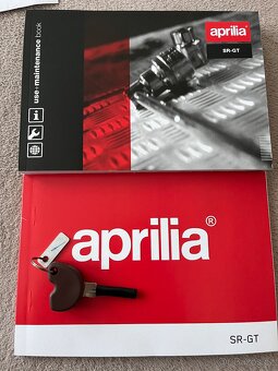 Aprilia sr gt 125 sport - 9