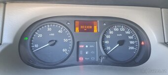 Renault Trafic , 2.5DCi 7 MÍST KLIMA, TAŽNÉ - 9