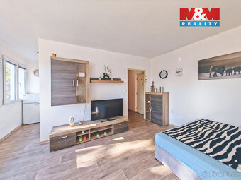 Prodej bytu 1+kk, 27 m², Hradec Králové, ul. Severní - 9