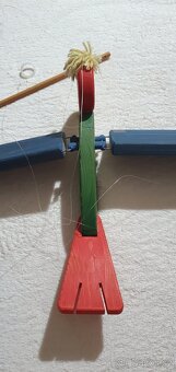 Závěsná dekorace dřevěný papoušek - velký - 9