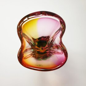 Hutní sklo, barevná skleněná váza a popelník - 9