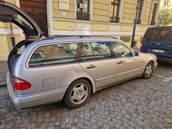 Mercedes E430 - 9