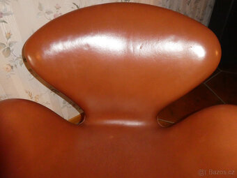 Fritz Hansen Arne Jacobsen Swan Chair křeslo labutí kůže koň - 9