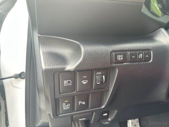 Lexus IS 300h F-Sport - 9