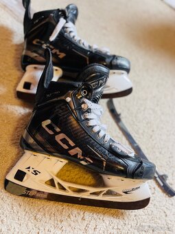 Profi hokejové brusle CCM Tacks, vel. 47,5 - 9
