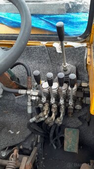 Čelní nakladač, lesní kloubový traktor - 9