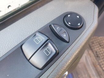 Mercedes-Benz Vito 111 CDI, r.v. 2006, automat  Praha10 - 9
