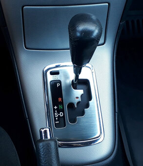 Prodám Toyota Avensis T25 FL kombi. - 9