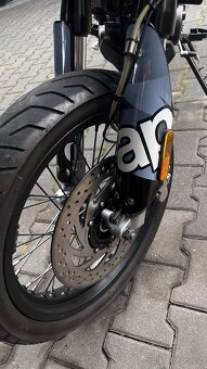 Aprilia sx 125 supermoto - 9