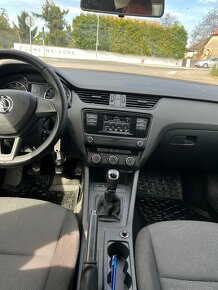Na prodej Škoda Octavia 3 1.4 G-tec cng 2017 nájezd 198t - 9