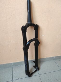 Vzduchové vidlice pevná osa 15 x100-110  27.5-29" - 9