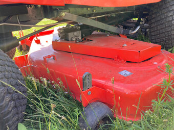 Zahradní traktor Kubota GR 2120 4 x 4 - 9